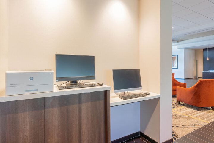 Business Center 78 of 80