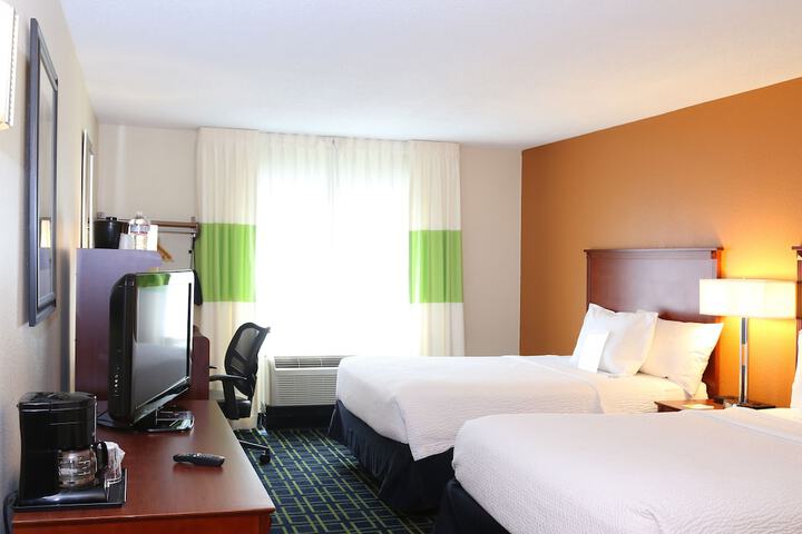 Room 14 of 33