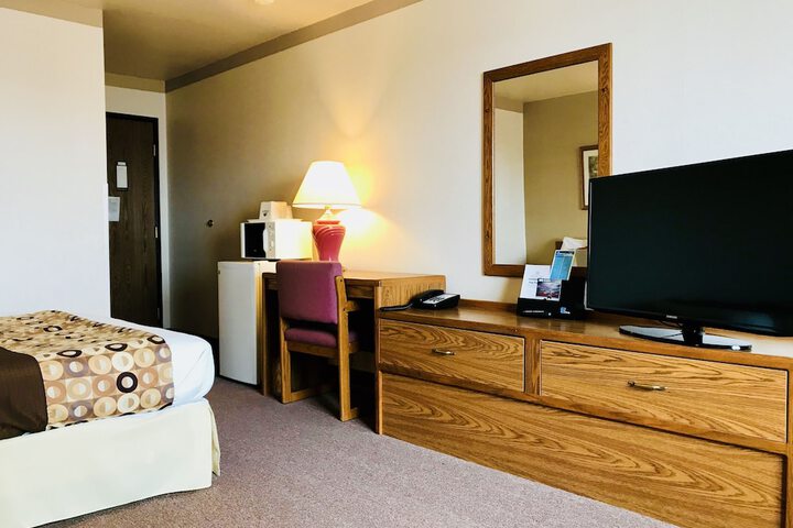 Room 7 of 13