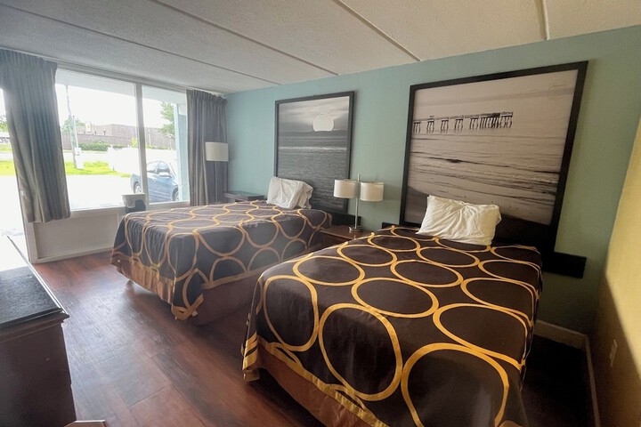 Room 11 of 23