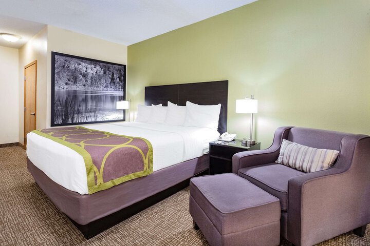 Room 6 of 26