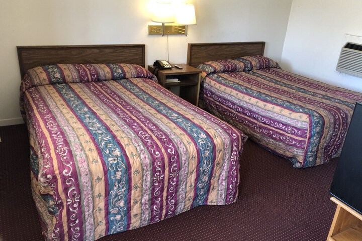 Room 16 of 34