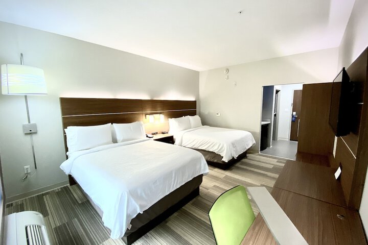 Room 14 of 62