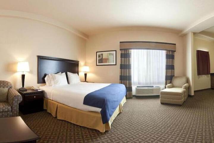 Holiday Inn Express Delano by IHG