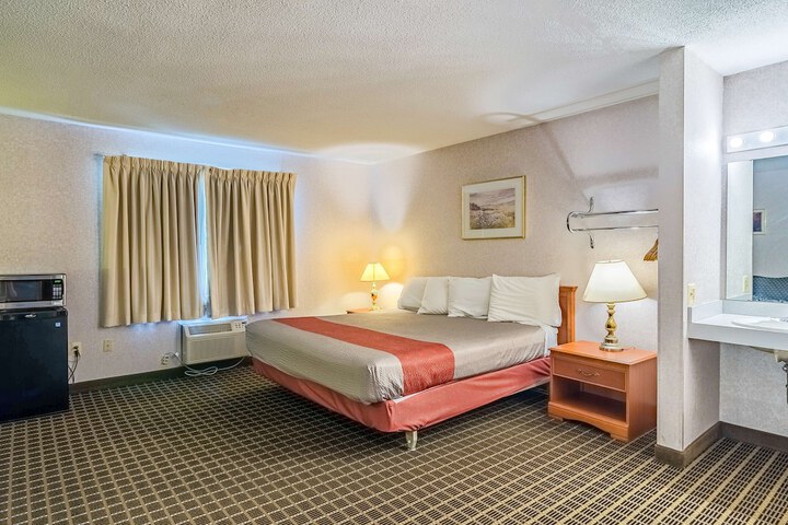 Room 15 of 44
