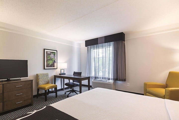 Room 27 of 42