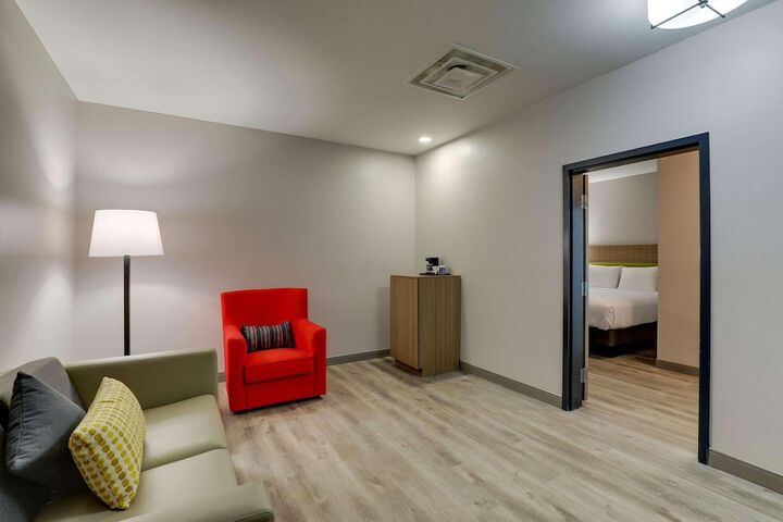 Room 18 of 52