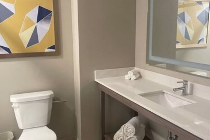 Room 15 of 39