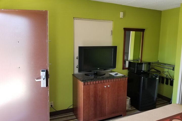 Room 12 of 20