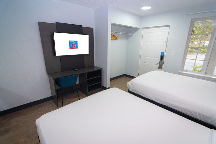 Room 41 of 43