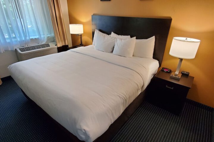 Room 27 of 41