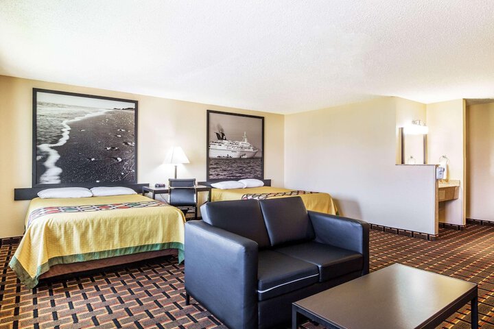 Room 42 of 58