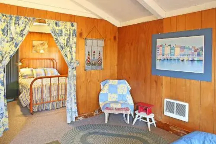 B & R Beach Bungalow