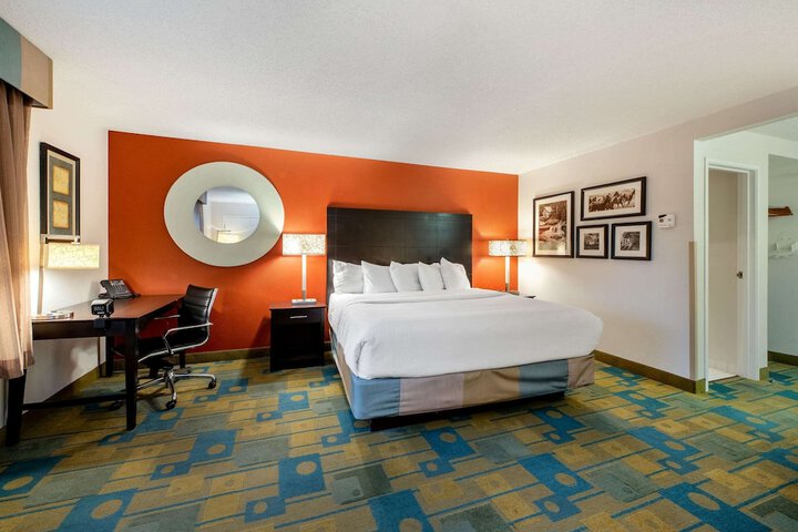 Room 21 of 50