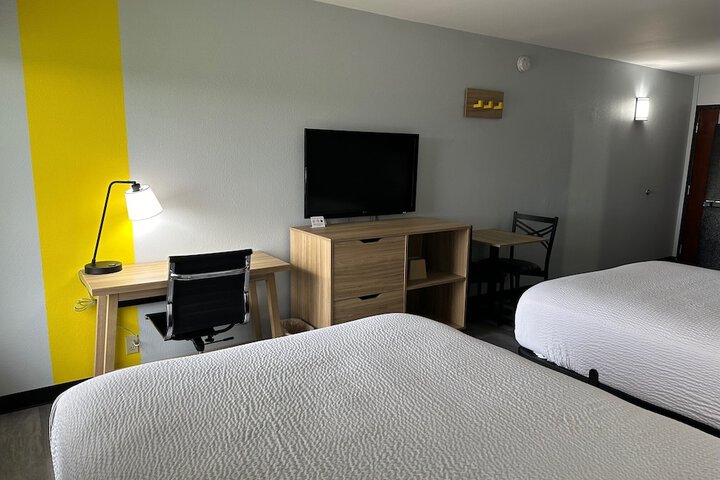 Room 33 of 59