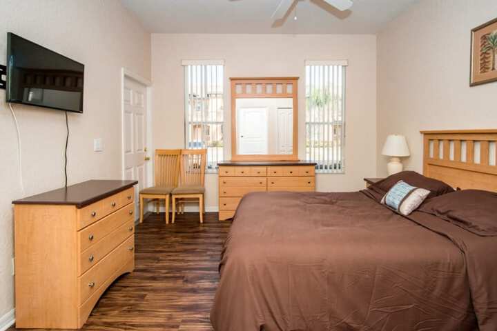 Room 27 of 35