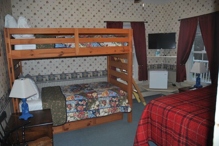 Room 53 of 70