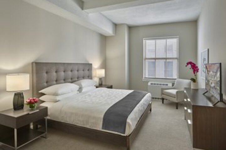 Room 12 of 36
