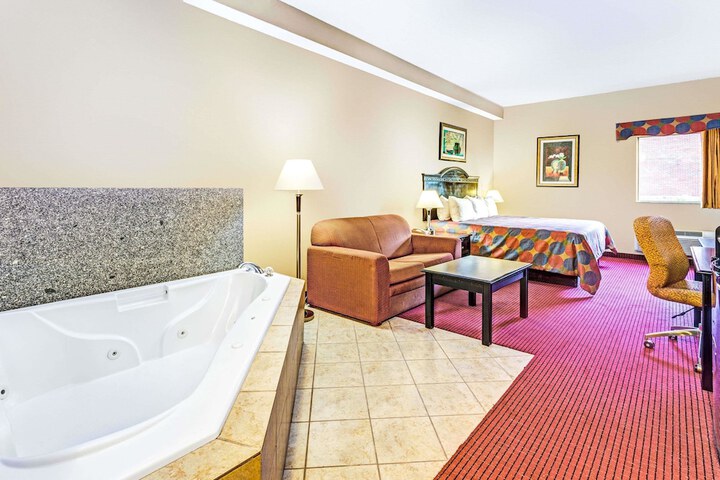 Room 7 of 14