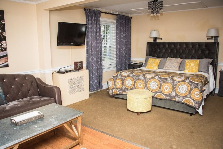 Vandiver Inn