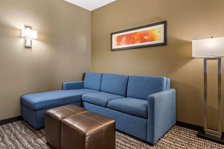 Room 28 of 49