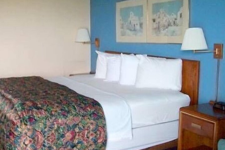 Ridge Crest Hotel