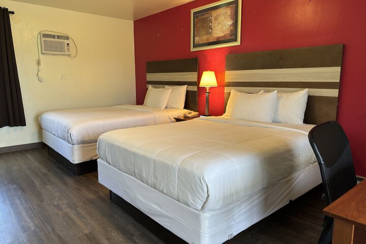 Room 5 of 11