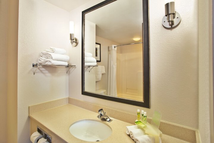 Holiday Inn Express Hotel & Suites Harrington-Dover area DE by IHG