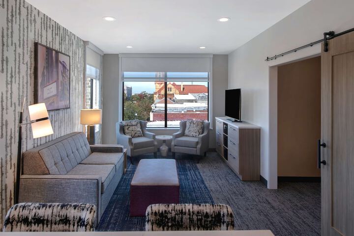 Room 25 of 44