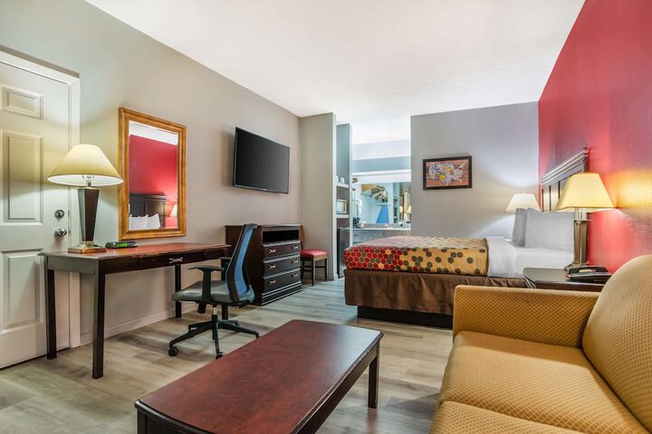 Room 14 of 34