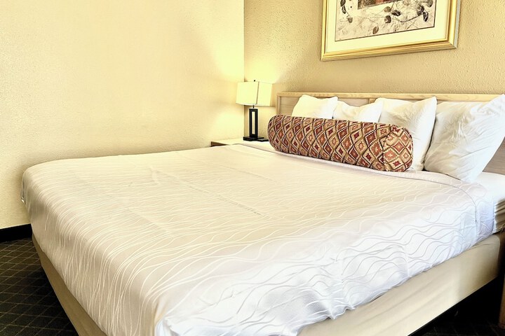 Room 13 of 29
