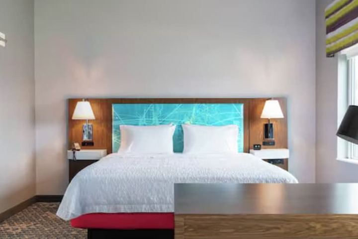 Room 15 of 22