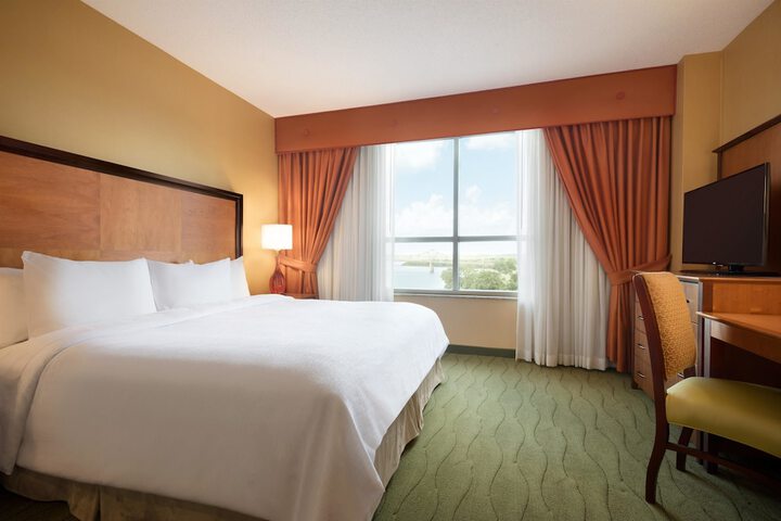 Embassy Suites by Hilton E Peoria Riverfront Conf Center