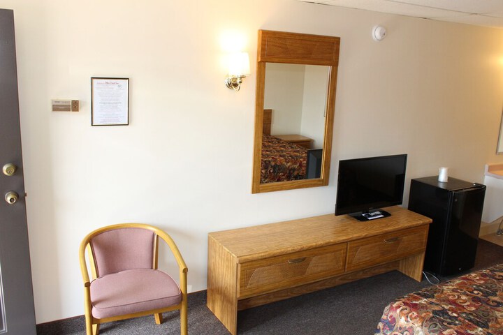 Room 15 of 38