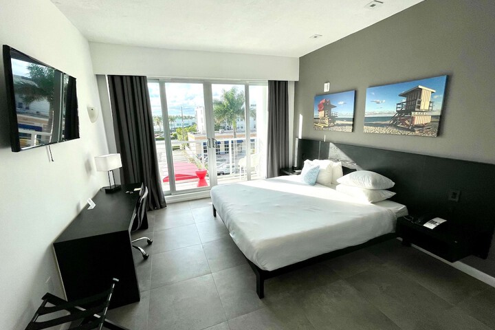 Room 35 of 106