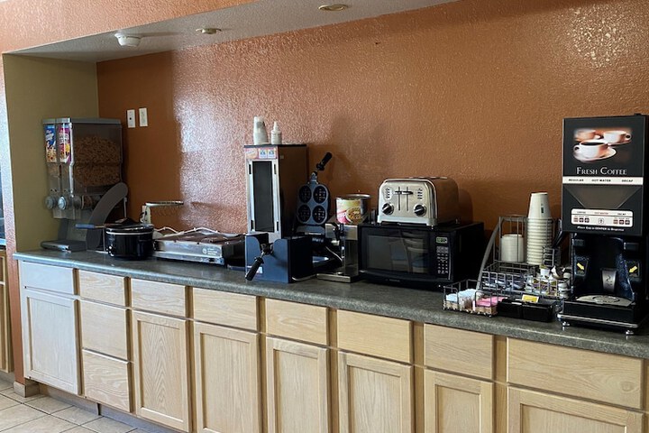 Breakfast/Coffee Service 16 of 17