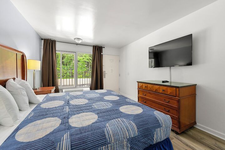 Room 34 of 42