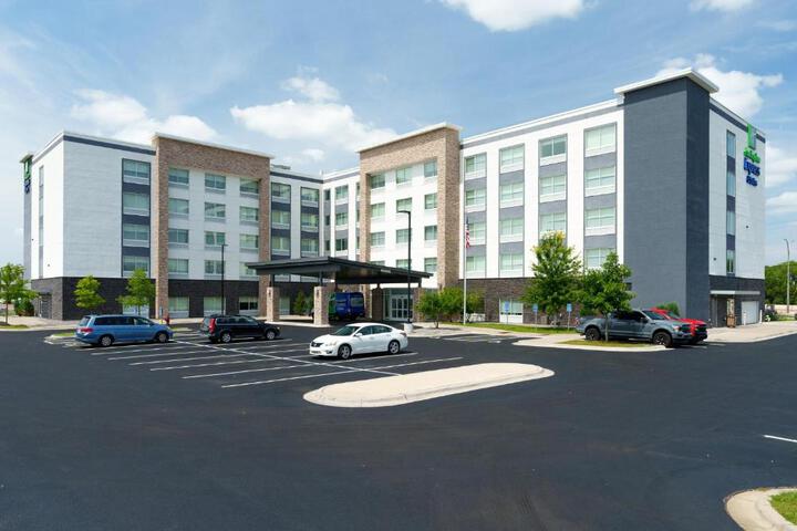 Hotel 2 of 23
