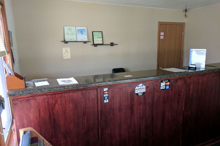 All Seasons Motel