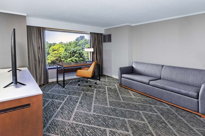 Room 47 of 95