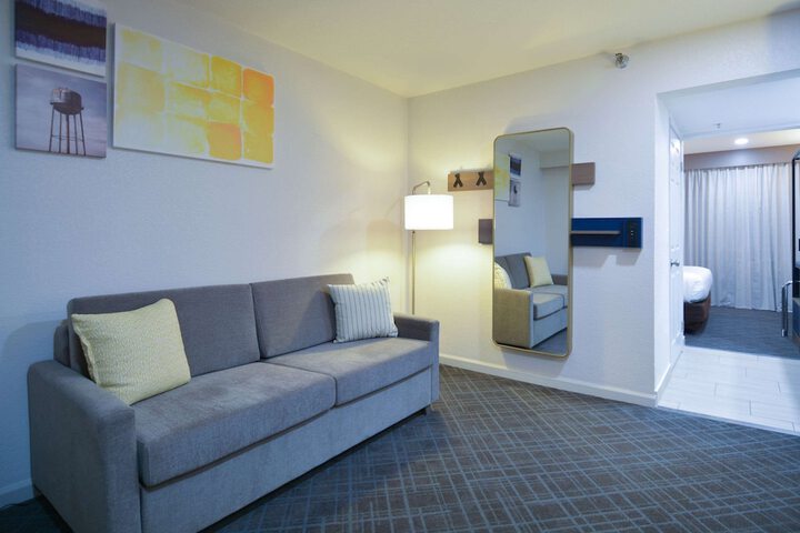Room 27 of 55