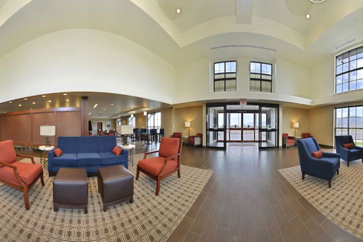 Comfort Suites Airport - University