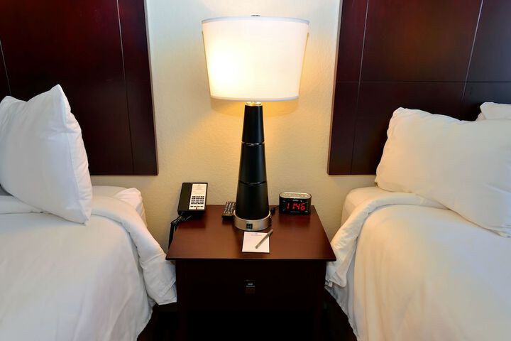 Room 64 of 106