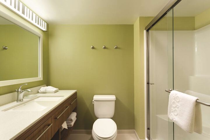 Room 25 of 34