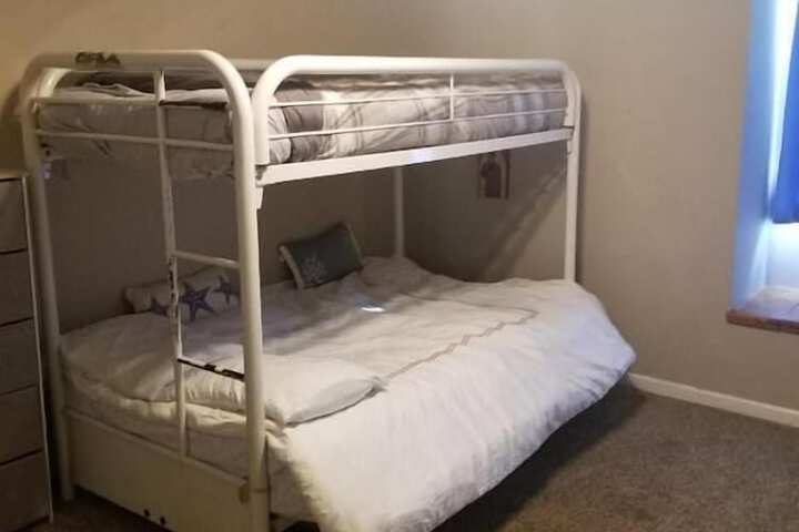 Room 34 of 58