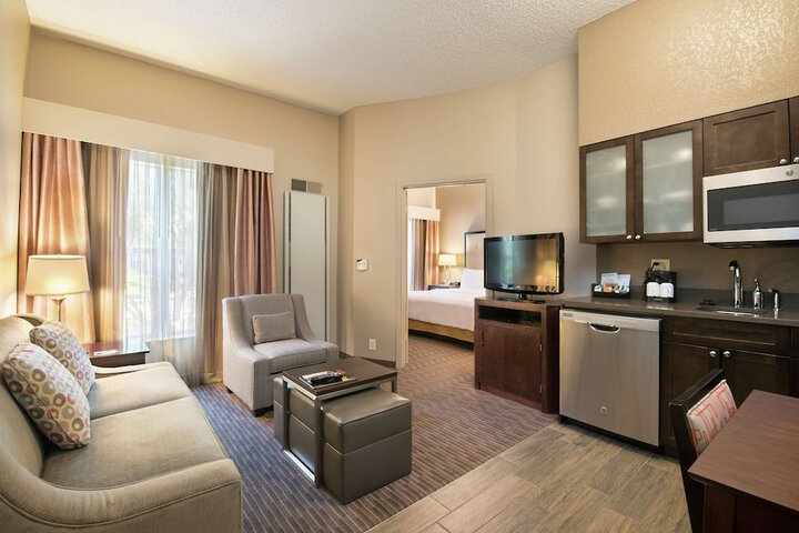 Room 17 of 27