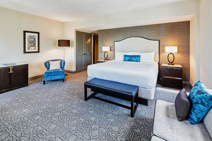 InterContinental Chicago Magnificent Mile by IHG