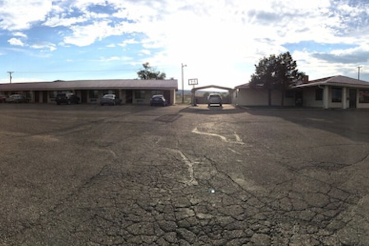 Property Grounds 28 of 28