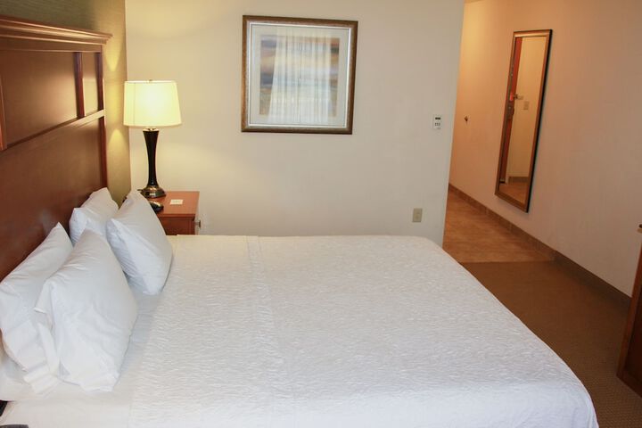 Room 34 of 48
