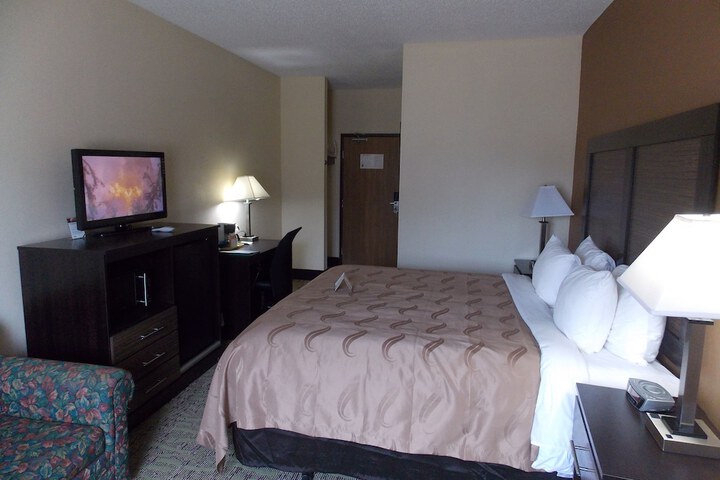 Room 34 of 68